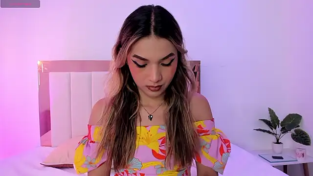 Doll Isa  online show from March 13, 8:21 pm