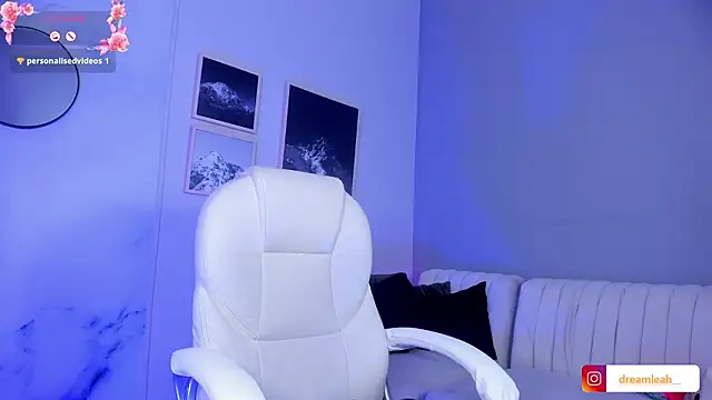 dreamleah  online show from March 4, 12:28 am