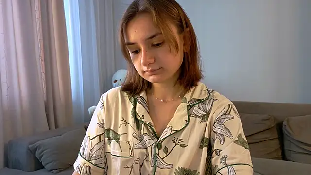Lelia Vibe online show from June 21, 2:10 pm