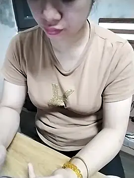 Mie rose online show from May 4, 1:20 am
