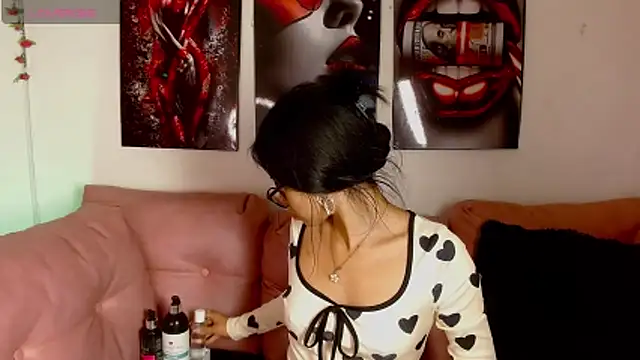 Miahotcs1 online show from March 18, 4:12 pm