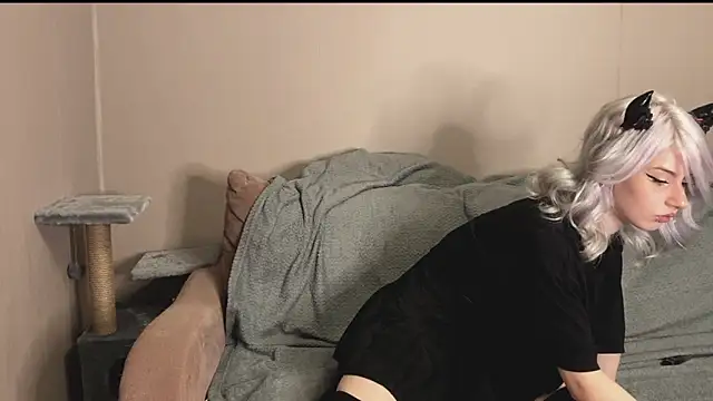 snowy lisa online show from October 23, 12:55 pm