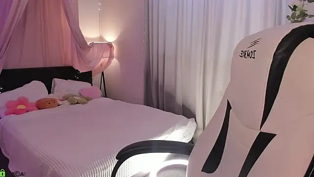 Aria Mila online show from May 28, 3:04 am