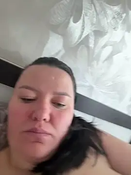 SunnyLeila2101 online show from April 13, 5:31 am