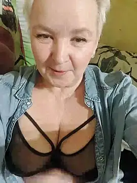 ForgeMeNot51 online show from March 21, 4:34 pm