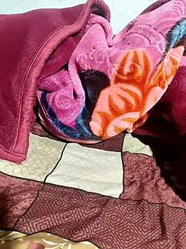 POOJACOUPLE online show from November 10, 9:10 pm