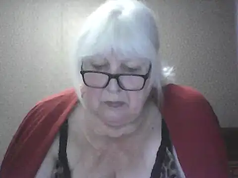 Alexia64231 online show from April 27, 1:52 pm