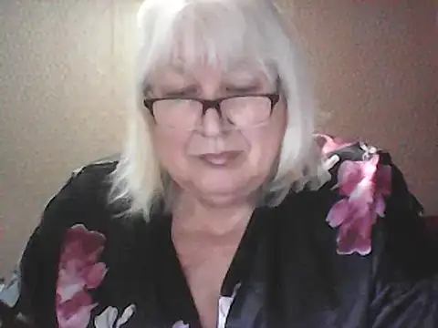 Alexia64231 online show from May 3, 3:32 am