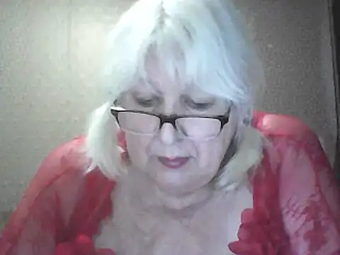 Alexia64231 online show from May 12, 4:13 pm