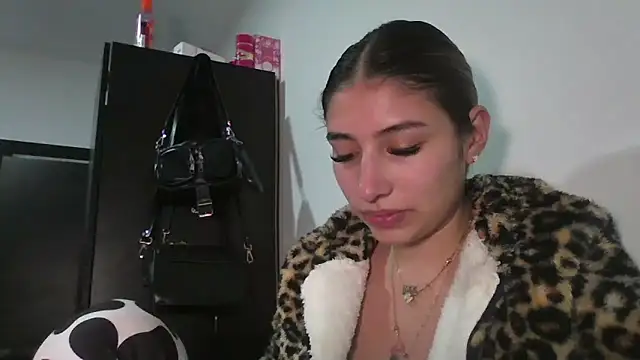 AriaBliss- online show from February 22, 8:32 pm
