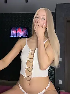 FavoriteKira online show from March 14, 6:09 pm