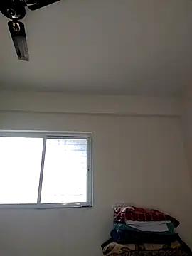 Shivani2002 online show from April 3, 10:02 am