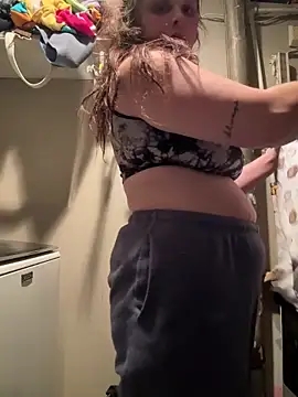 velma227 online show from February 4, 3:31 am