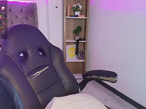 Aliice Reed online show from October 3, 2:22 pm