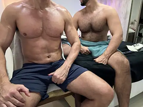 CasadoLutadorBigStuds online show from July 12, 11:49 pm