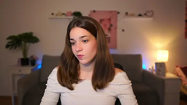 kissie cat online show from November 24, 7:05 pm