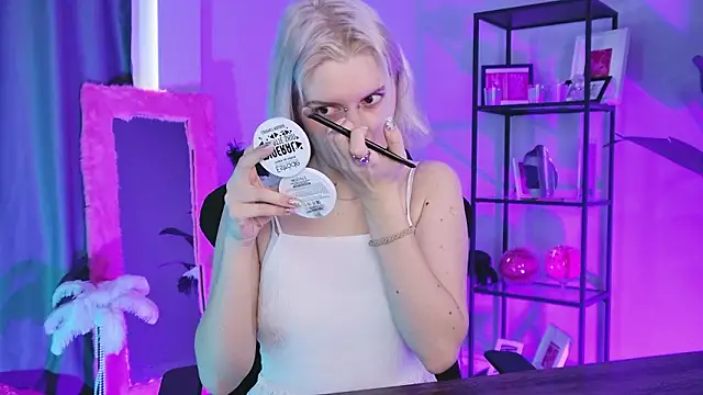 BethanyCloud online show from March 25, 5:44 am