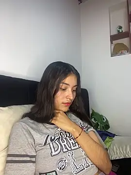 hotwife26 online show from March 6, 12:06 am