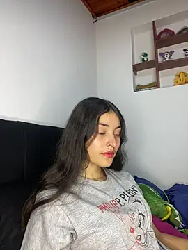 hotwife26 online show from April 11, 10:57 pm