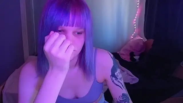 Elieiza xo online show from March 27, 9:10 am