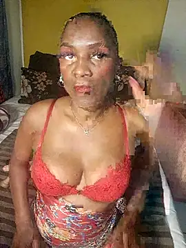 Yummychoklit online show from July 18, 6:21 pm