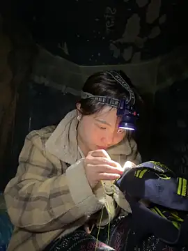 EllyBaby20 online show from March 7, 7:15 am