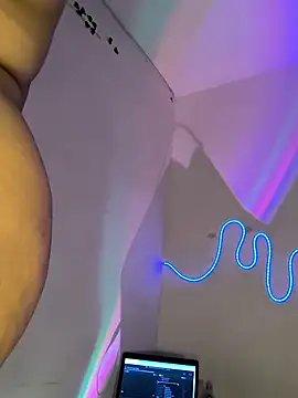 butterfly777  online show from March 6, 8:31 am