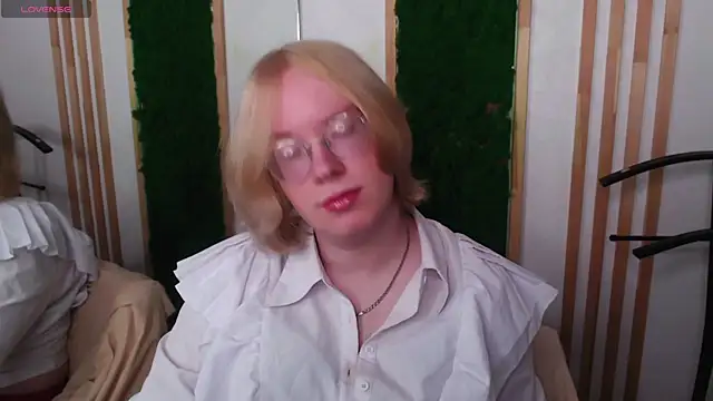 Amanda Butlerr online show from July 9, 12:07 pm
