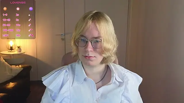 Amanda Butlerr online show from July 5, 8:42 am