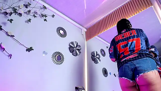 emy williams online show from April 16, 9:39 pm