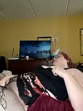 XEmoxkittyx online show from May 7, 4:06 am