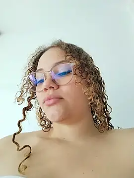 SirenRouge 69 online show from April 13, 7:25 pm