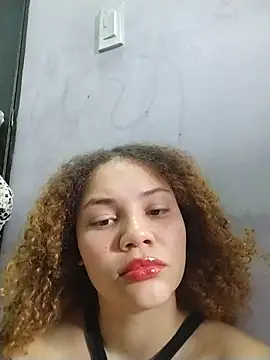 SirenRouge 69 online show from April 7, 8:33 pm