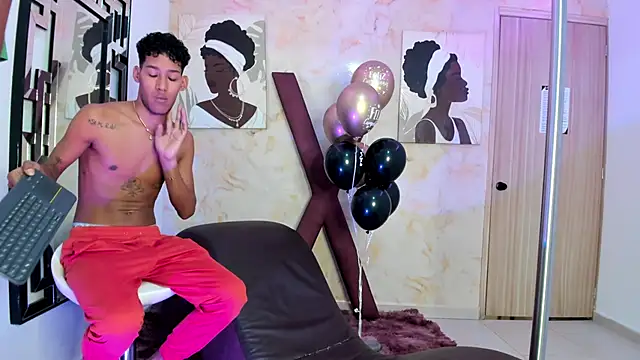 BEAUTY BOYS1 online show from April 15, 2:06 pm