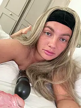 little lola x online show from May 12, 4:13 pm