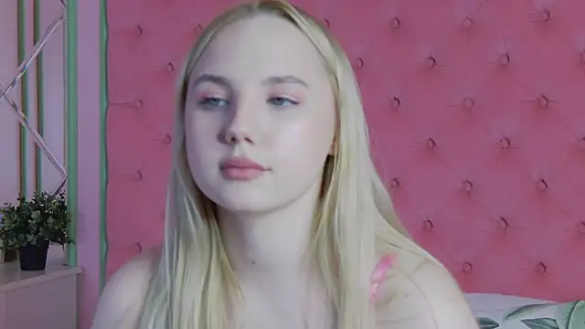 Sky Cutie online show from April 11, 7:45 am