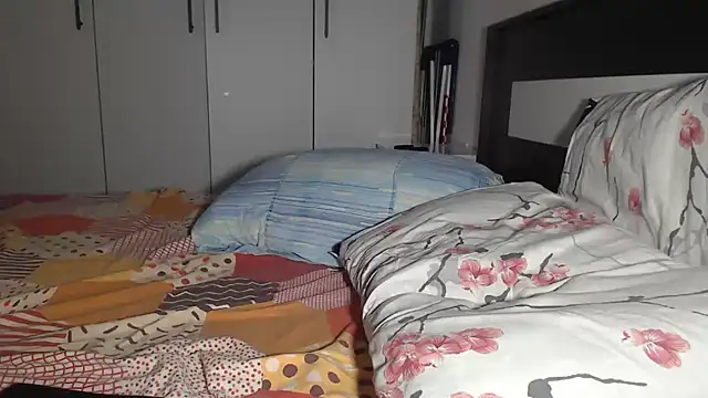 petite danielle online show from June 12, 7:27 am
