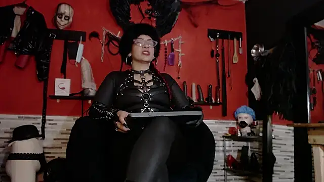 Miss Mirandaa online show from March 7, 3:41 pm