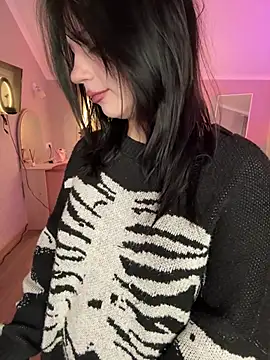 YourLittleDevil online show from March 15, 5:31 am