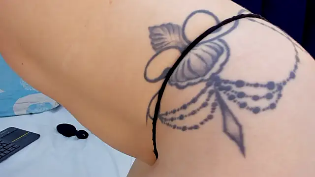 sophieturner mg online show from March 13, 7:48 pm