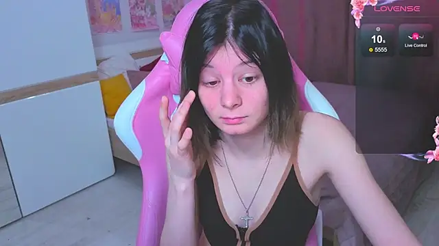 EllinEverly online show from March 18, 9:53 pm