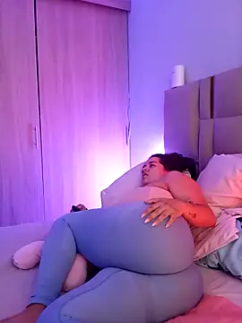 LoanaSantos online show from February 15, 9:47 pm