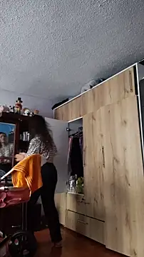 lindasyt online show from April 5, 7:24 pm