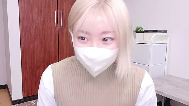 Nana  ch online show from March 25, 9:39 pm