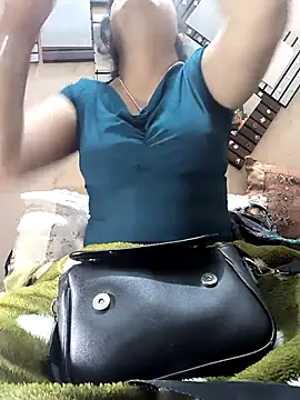 queenbuggi online show from May 31, 4:24 pm