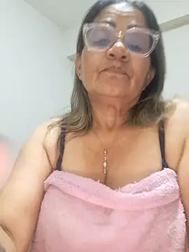 Vickysweeeettt online show from March 27, 12:12 am