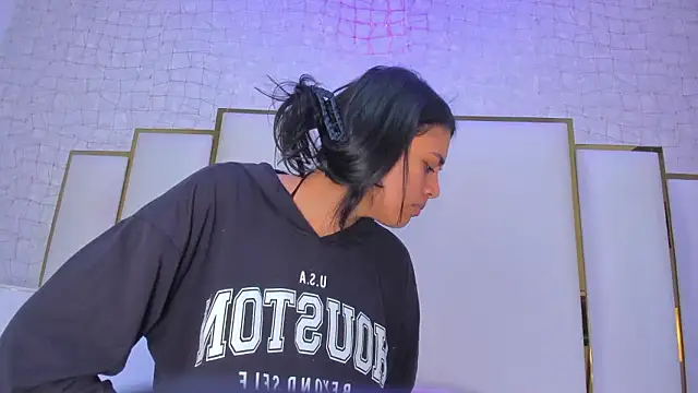 thalia888  online show from March 8, 8:02 pm