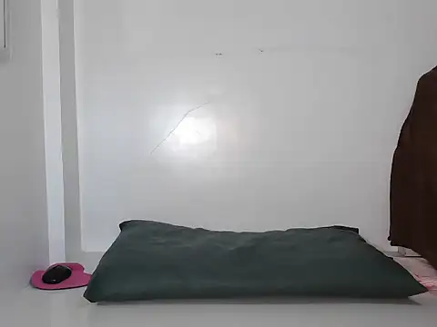 Islandarkgirl online show from November 10, 1:11 am