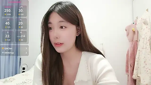 Luna 868 online show from December 16, 5:08 pm