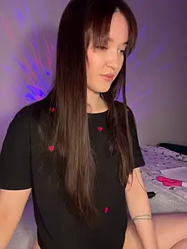 Veliora online show from April 25, 7:11 pm